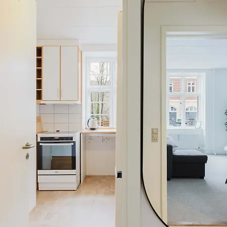Ideal In Valby Daire *
