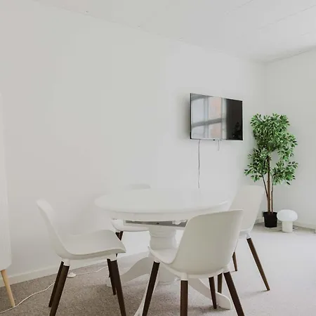 아파트 Ideal In Valby